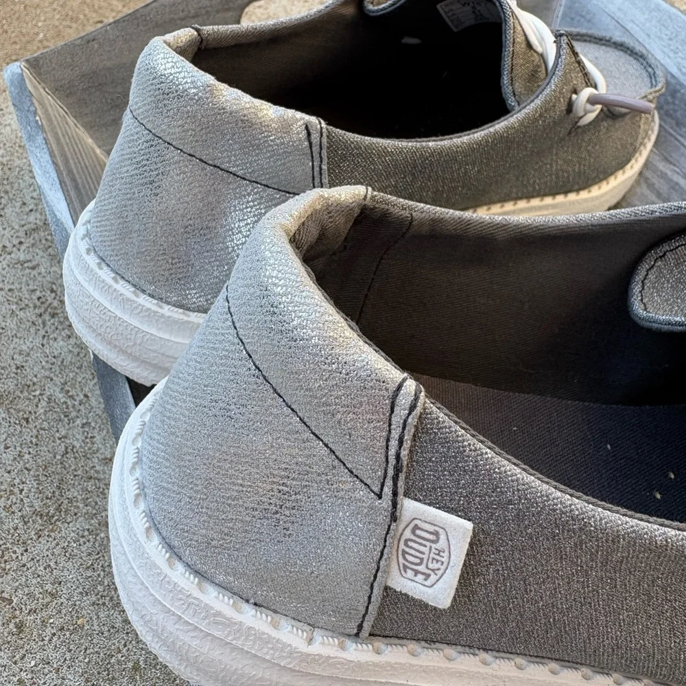 Hey Dude! NWOT Glitter Women’s Wendy Metallic Casual Shoe in Charcoal Size 10 - Picture 10 of 11